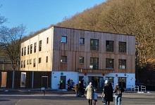 Ansicht neues MGH Holzfassade des Familienzentrums