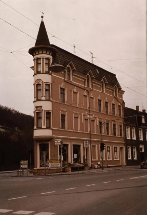 Bügeleisenhaus alt Dieses Bild zeigt das Ennepetaler Bügeleisenhaus um 1984. © Stadt Ennepetal