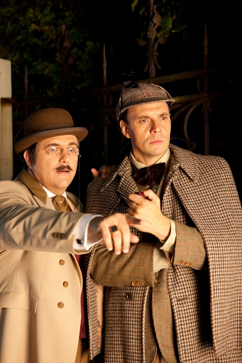 Danny Richter (Sherlock Holmes) und Roland Kalweit (Dr. Watson) bringen die berühmtesten Fälle des Meisterdetektivs als szenische Lesung ins Haus Ennepetal.&nbsp;&copy;&nbsp;Konstantin Nemerov