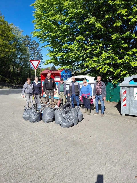 Der Kleingartenverein Ennepetal-Homberge beim Ennepetaler Frühjahrsputz 2026 Der Kleingartenverein Ennepetal-Homberge beim Ennepetaler Frühjahrsputz 2026 © Stadt Ennepetal