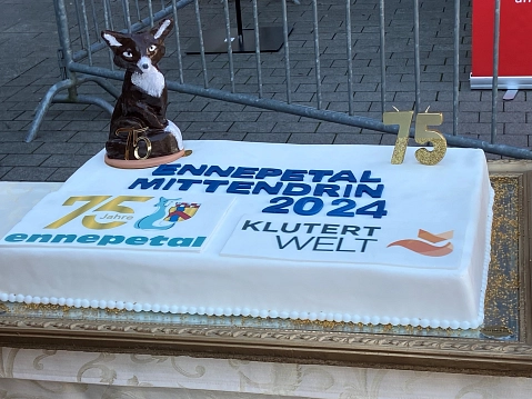 Torte für die Jubiläumsfeier mit großer 75 drauf.&nbsp;&copy;&nbsp;Stadt Ennepetal